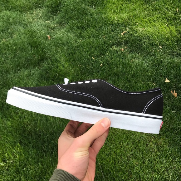 Vans Authentic Black/White - Picture 2 of 4